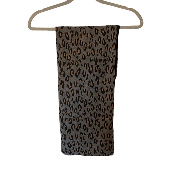 Travel Infinity Scarf With Hidden Pocket, Animal Print in Gray, Black a… - Picture 2 of 4